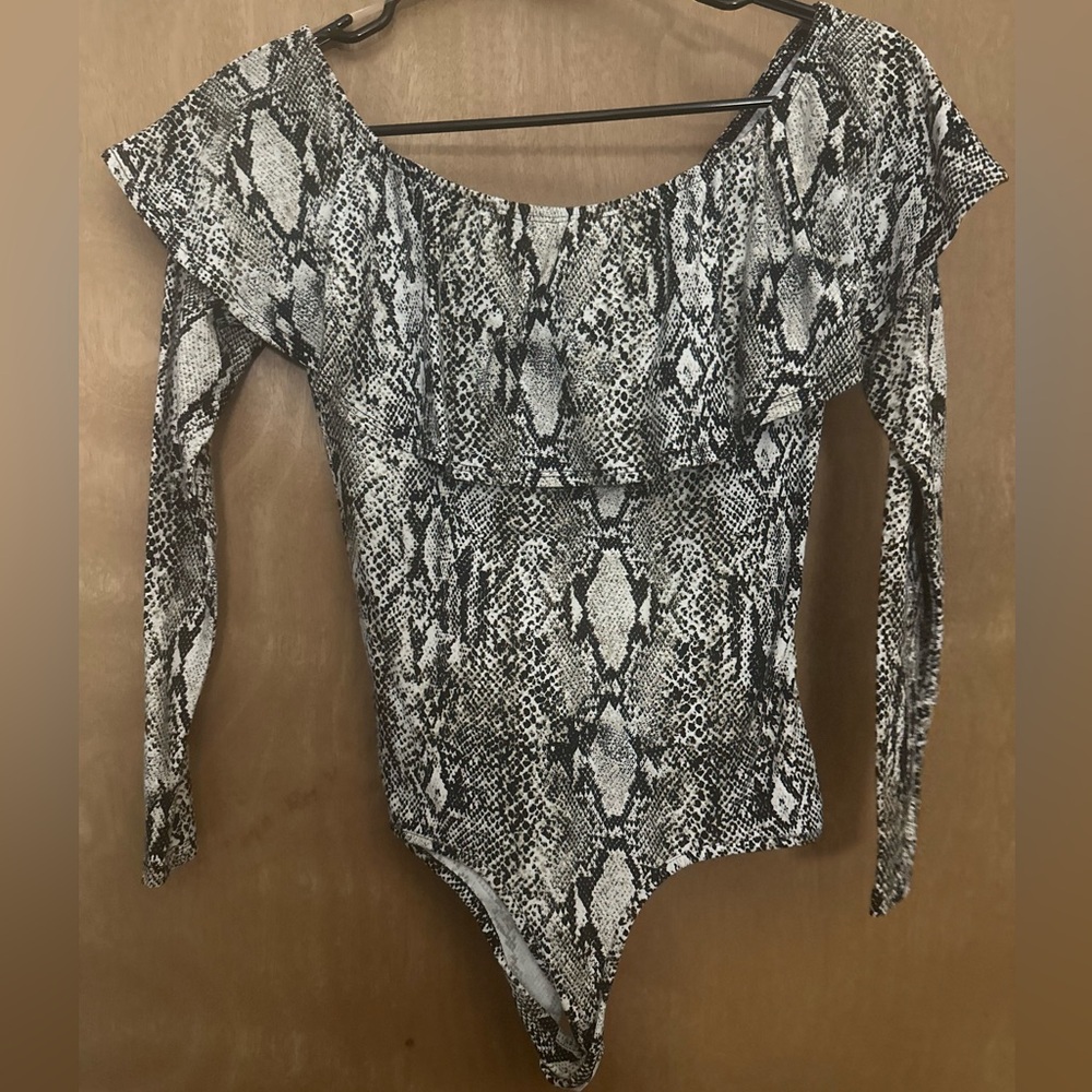 Rue21 Black and White Snake Print Bodysuit